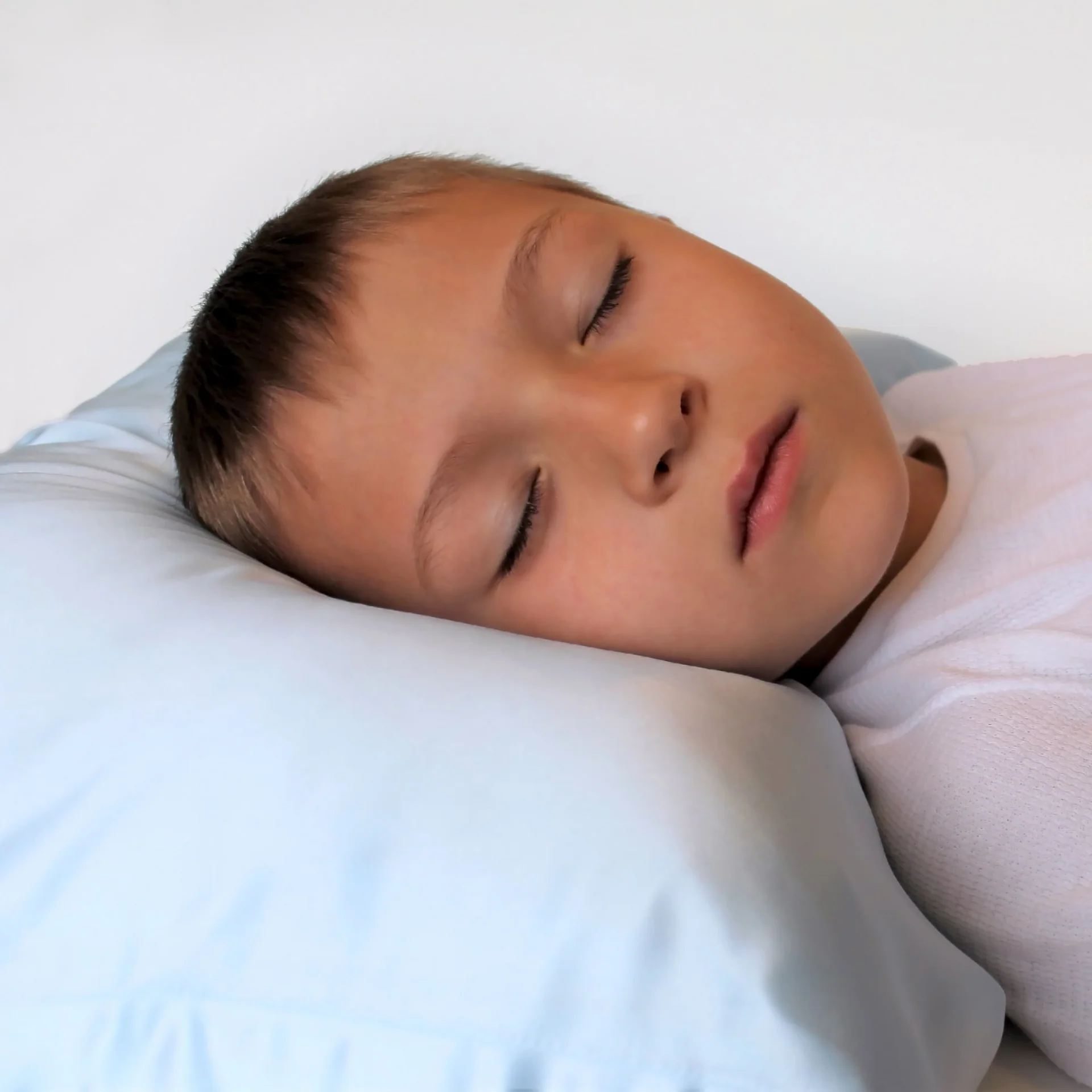 Pure Silk Toddler Pillowcase - Bedtime Blue - Image 8